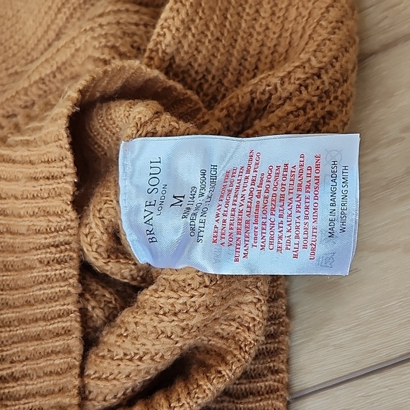 Cozy Camel Knit Sweater, womens medium - Picture 3 of 5